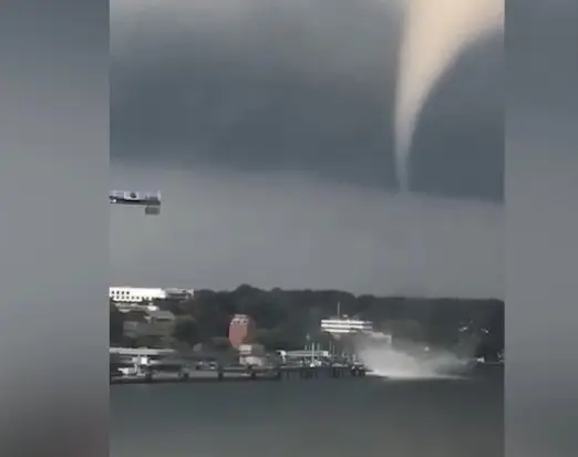 Fenomen meteo rar, în Kiel. FOTO: captură video