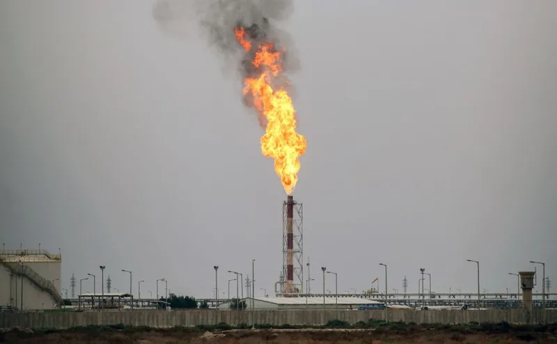 Câmpul petrolier West Qurna-2, lângă Basra, din Irak - Foto: Profimedia Images