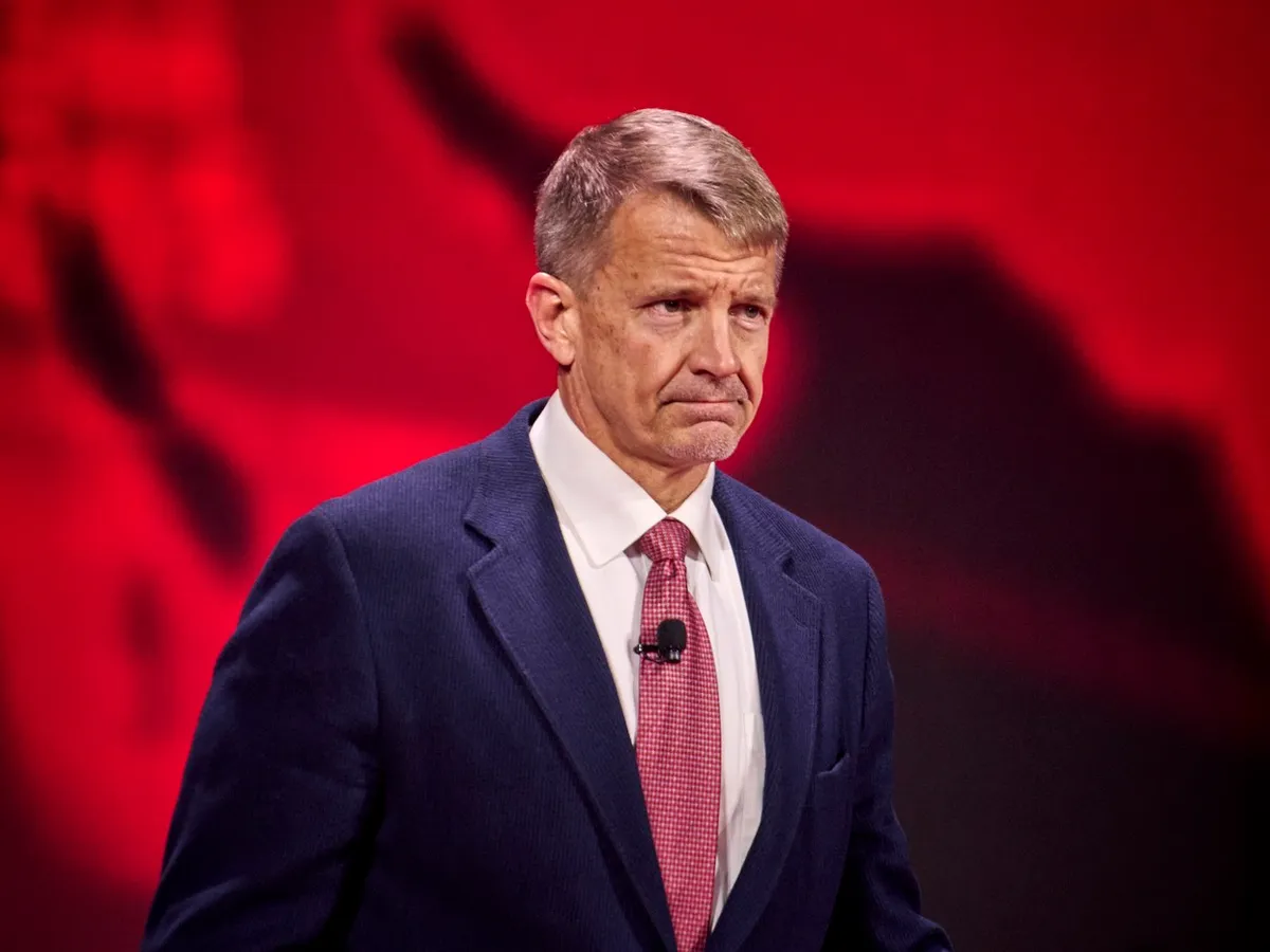 Trump l-a pus pe șeful mercenarilor Blackwater președinte al unei companii de drone din Ucraina