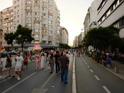 „Străzi deschise, Bucureşti - Promenadă Urbană”. Calea Victoriei redevine pietonală - Foto: News.ro(imagine cu rol ilustrativ)