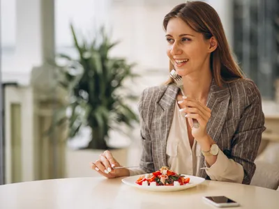 Fructele care te protejează de cancerul de colon. Un doctor spune cum să îți menții intestinul sănătos - Foto: Freepik (Imagine cu rol ilustrativ)