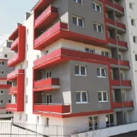 Garsonierele, apartamentele, casele, mai scumpe cu mii de euro - Foto: Wikimedia/Alva/CC BY-SA 4.0
