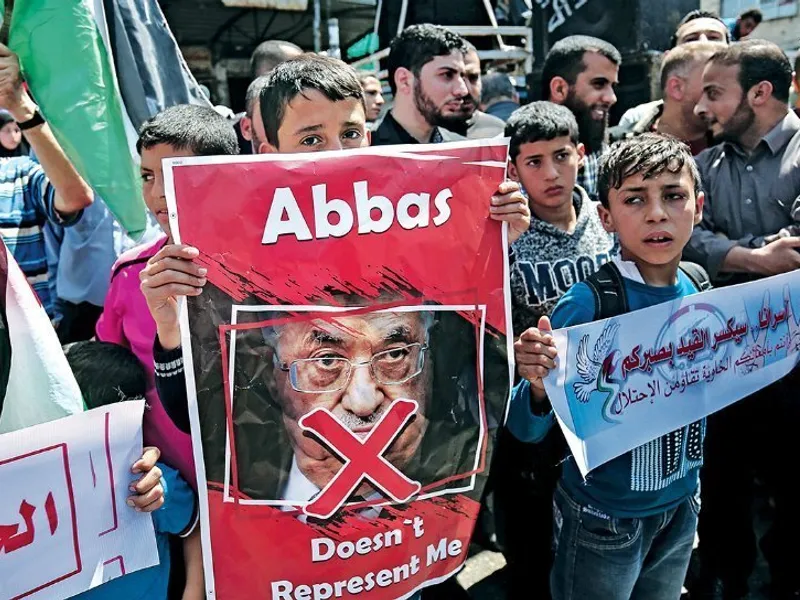 Protestatari împotriva lui Abbas