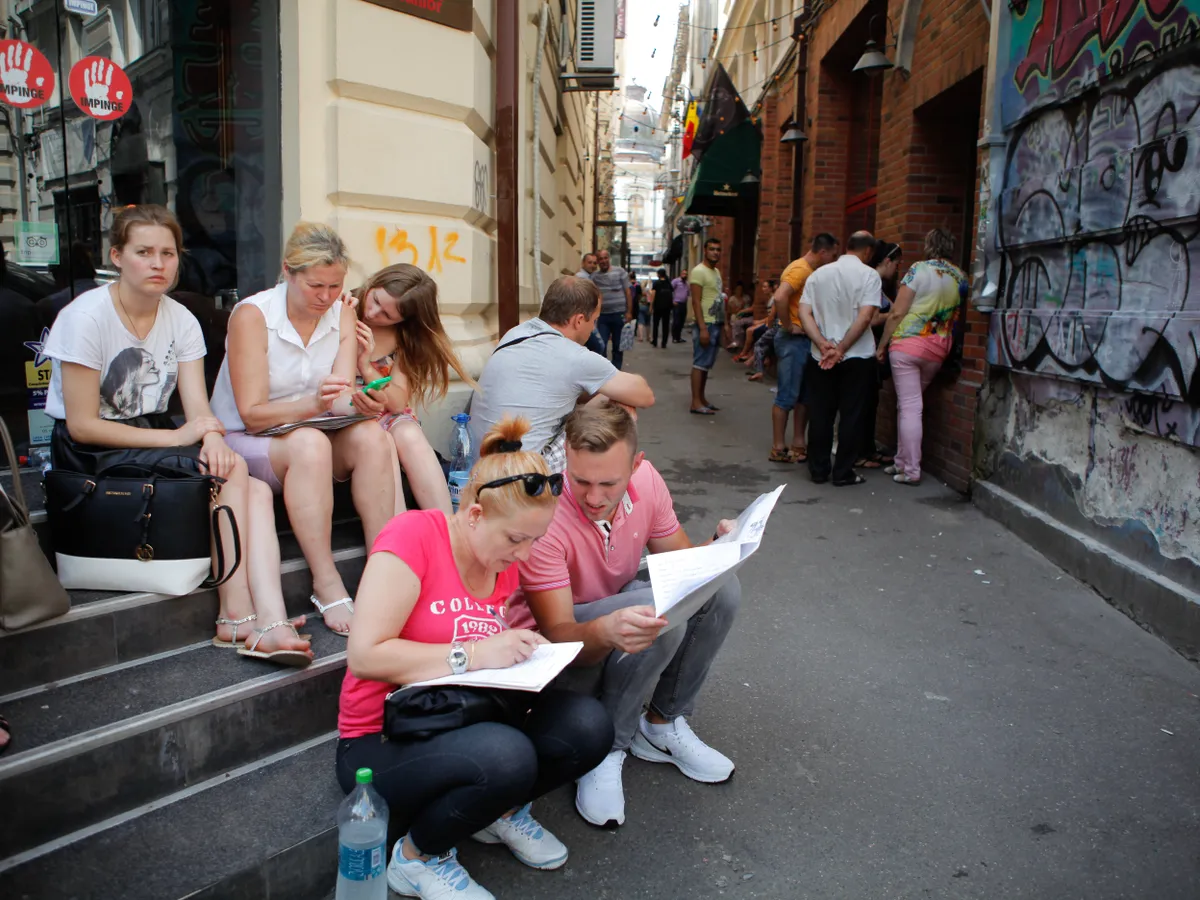 Parchetul General: Percheziţii într-un dosar privind dobândirea cetăţeniei române cu acte false