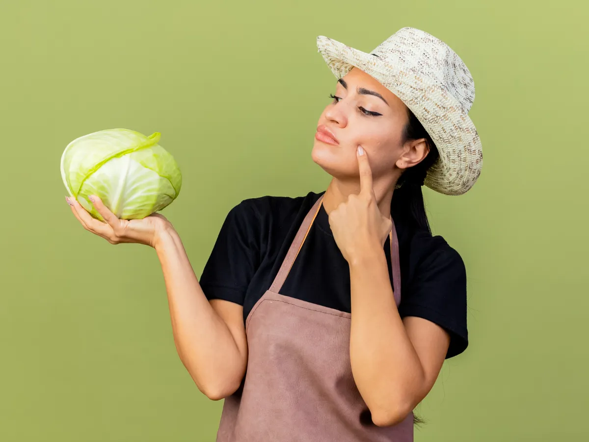 Cum să faci varză murată - suculentă și crocantă? Greșeala frecventă care îi înmoaie textura