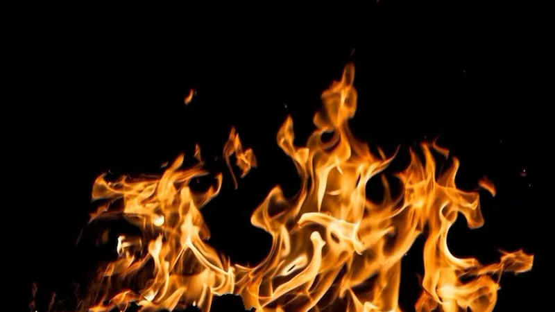 Incendiu lângă Piaţa Victoriei din Capitală - Foto: FreePik/ ArthurHidden/CC0 - imagine cu caracter ilustrativ