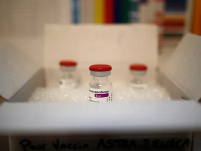 AstraZeneca revizuiește eficiența vaccinului anti-COVID de 79% la 76%. / Foto: aljazeera.com