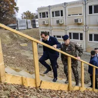 Ministrul francez al Apărării, în vizită la Cincu. / Foto: Inquam Photos / Alex Nicodim