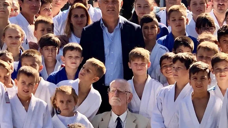 George Teșeleanu(centru), Alina Grigore (stânga) și Constantin Bălăceanu Stolnici (jos) Foto: arhiva personală