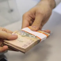 1.000.000 de români care primesc 750 lei de la stat. Ce poți cumpăra cu ei? Care sunt condițiile? - Foto: INQUAM PHOTOS / Octav Ganea