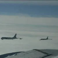 Bombardierele strategice ale Rusiei și Chinei, trimise în coasta SUA, interceptate de avioanele F-35 - Foto: Profimedia images