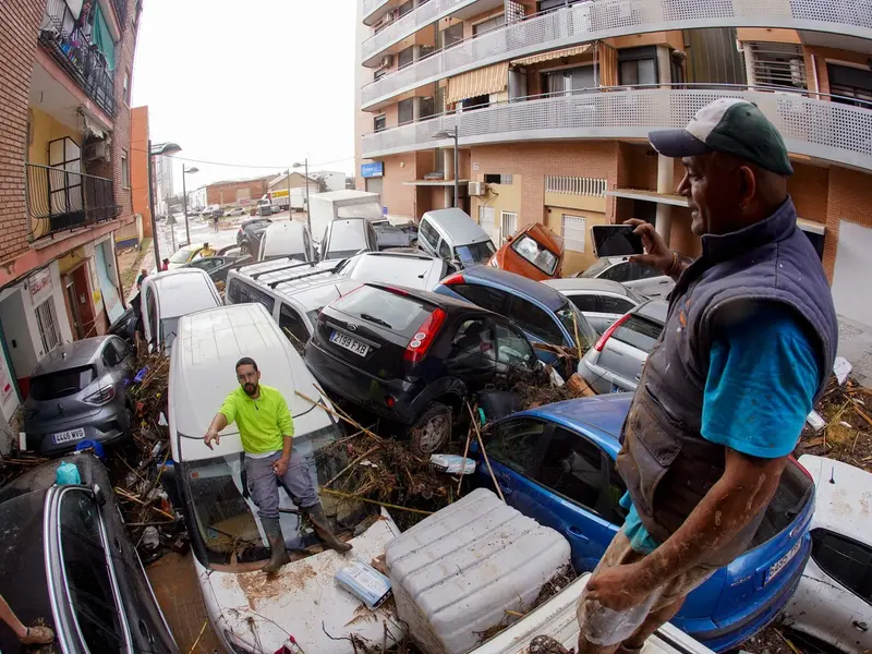 Bilanțul de ultimă oră al infernului din Spania. Aproape 100 de victime.  22 de români, dispăruți - Foto: Profimedia Images