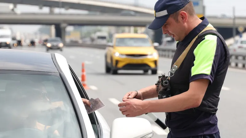 Recompensă ciudată pentru polițiștii care refuză să ia mită - Foto: Profimedia Images (cu rol ilustrativ)