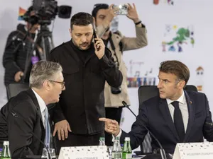 Macron, Starmer şi Zelenski, la Summitul Politic European de la Tirana - Foto: Profimedia Images