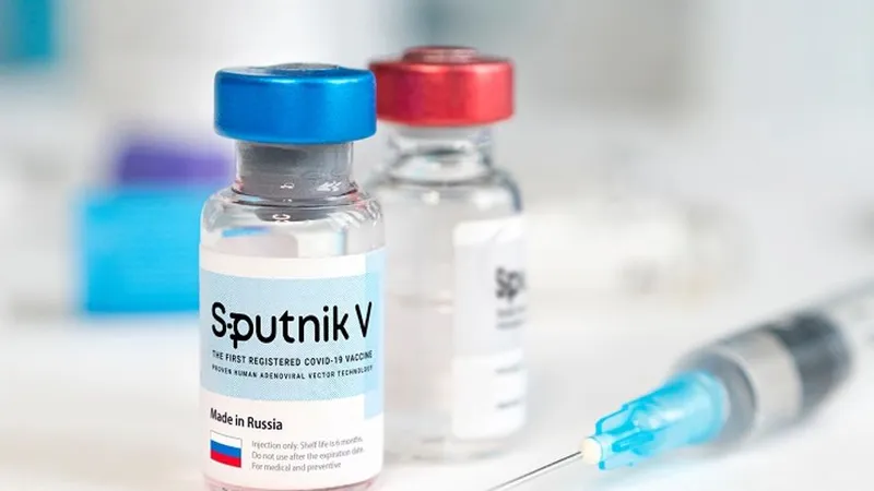 Rusia înregistrează un vaccin Sputnik pentru copii şi un spray nazal anti-COVID, testat și de Putin. / Foto: latinlawyer.com