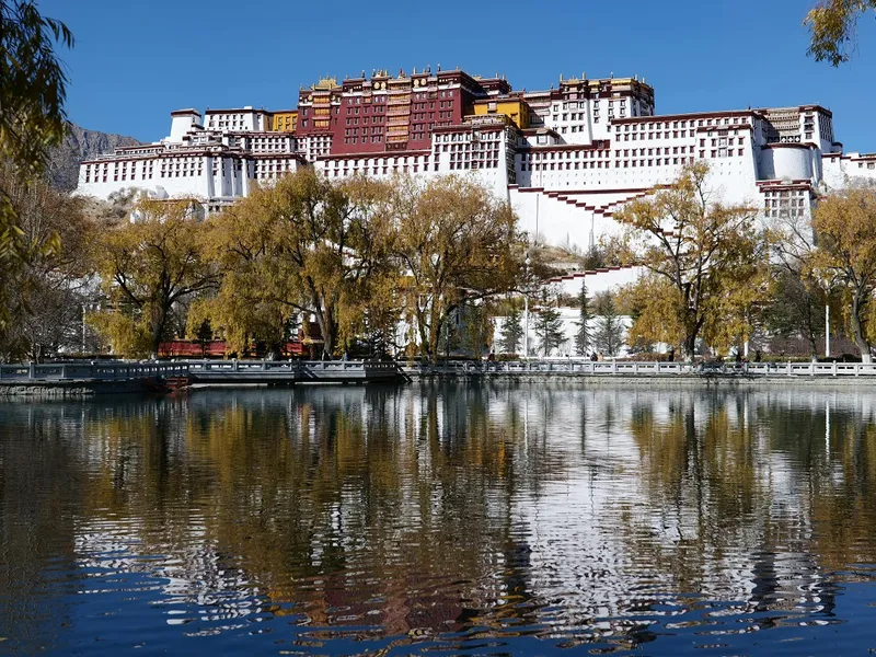 La 90 de ani, Dalai Lama își anunță urmașul