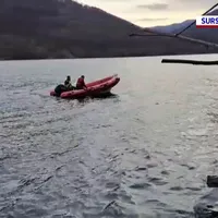 Pompier găsit mort după ce a căzut în lacul Siriu. Colegii l-au căutat două zile - Foto: ISU Buzau