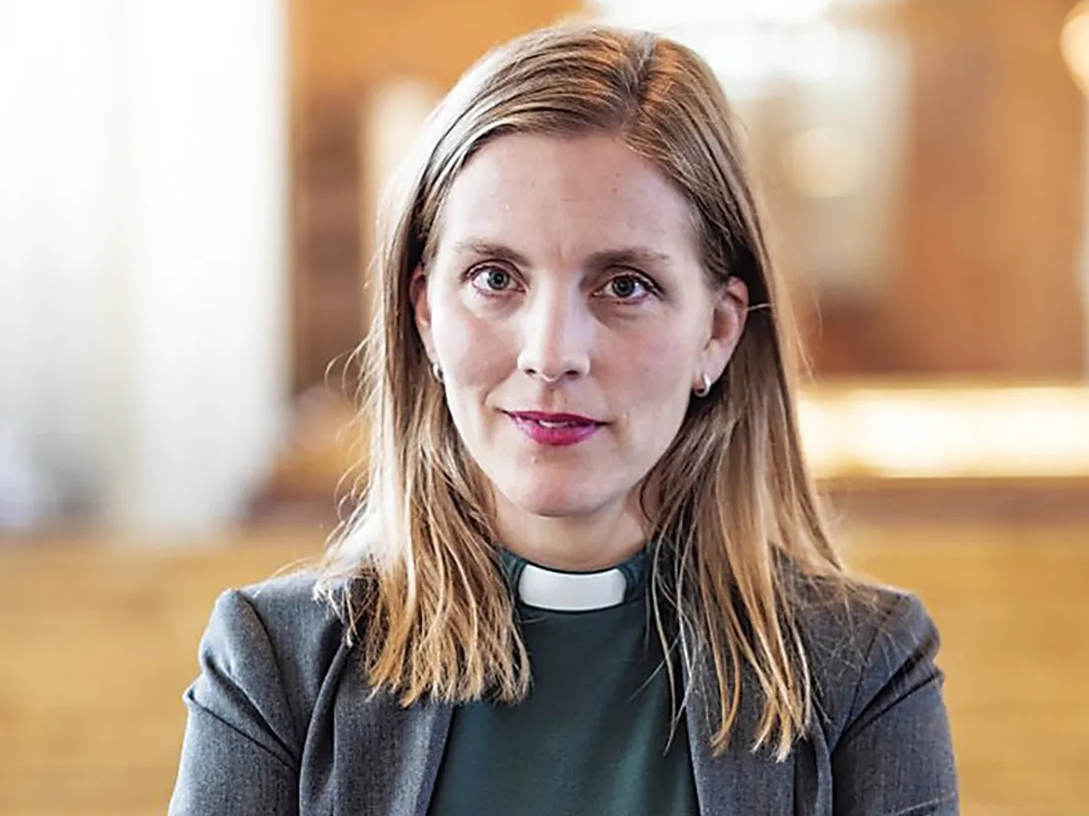 Anna Ardin (sus) și Sofia Wilen (jos) speră ca Assange să nu scape de acuzațiile de agresiune sexuală