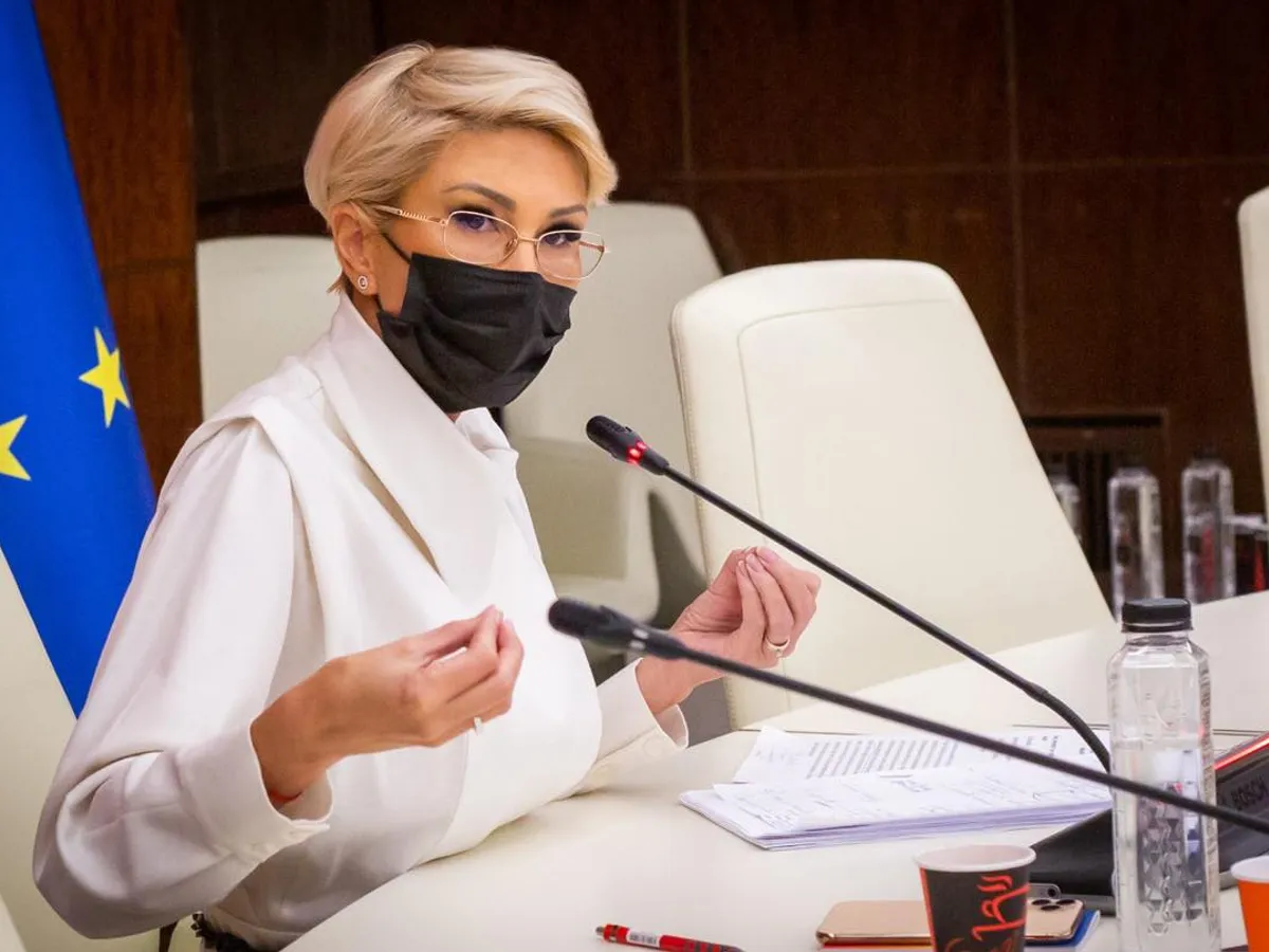 Turcan: Am luat bani de la alocaţii ca să alimentăm bugetul de pensii pentru luna noiembrie/FOTO: Facebook/RalucaTurcan