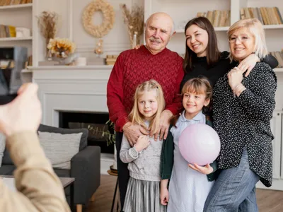 Cine trebuie să te întrețină la pensie? Care rude sunt obligate să aibă grijă de pensionari Foto: Freepik (fotografie cu caracter ilustrativ)
