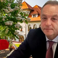Scandal uriaș la Salrom. Cină de 12.500 € de după prăbușirea Salinei Praid: Directorul: „Nu e mult” - Foto: Facebook - colaj