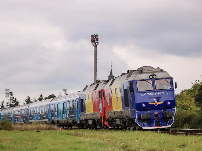 Anunțul CFR care a ”amuzat” românii - Foto: Transilvania Train (rol ilustrativ)