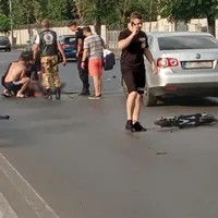 Motociclistul acuzat că a omorât un bucureștean pe trotinetă a fost arestat preventiv. / Foto: ziare.com