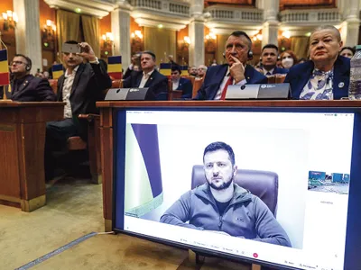 Președintele Zelenski  s-a adresat Parlamentului României prin videocall - Foto: INQUAM PHOTOS/ Octav Ganea