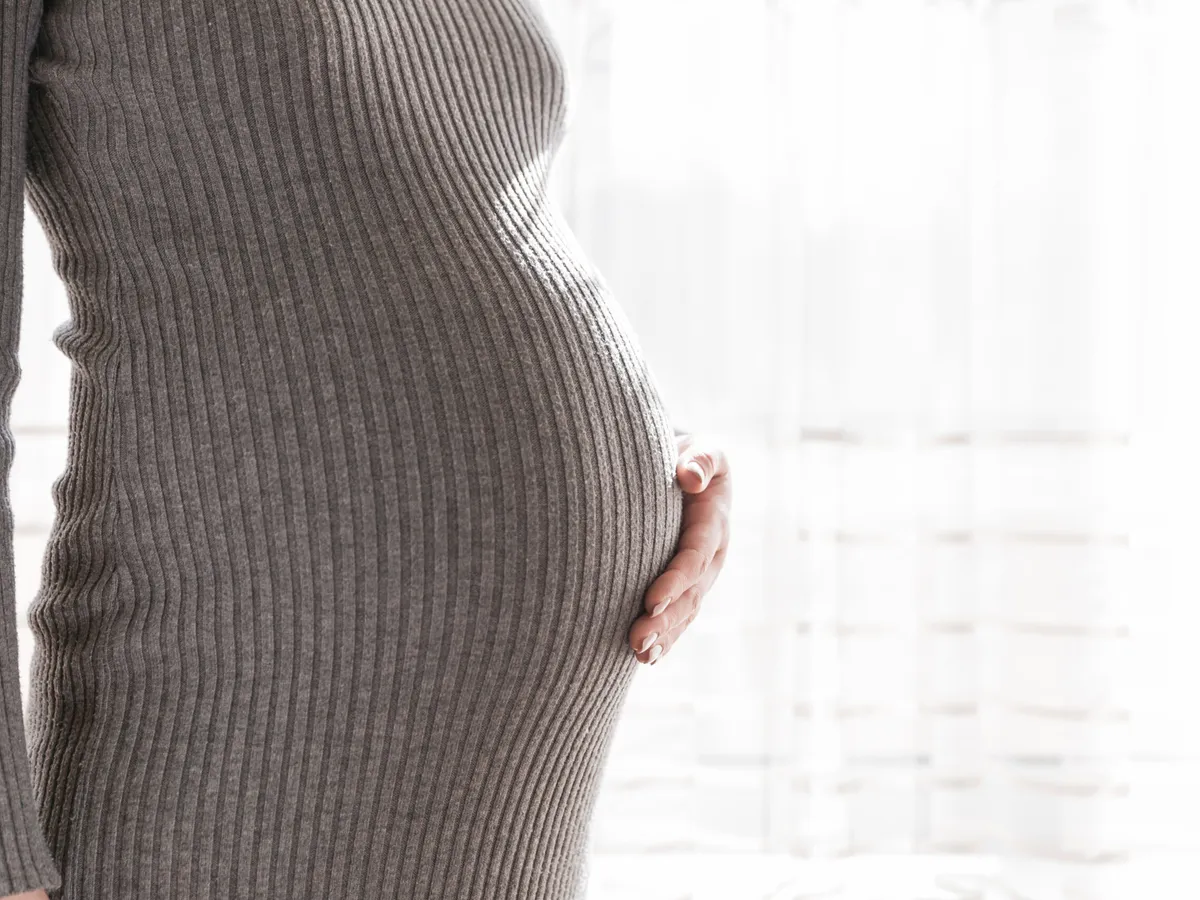 O gravidă a fost lăsată 30 ore nemâncată pentru cezariană, dar a fost trimisă acasă de medic. De ce? - Foto: Freepik (imagine cu rol ilustrativ)
