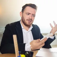 O nouă escrocherie în numele ANAF îi vizează pe plătitorii de taxe. Un site ilegal fură datele - Foto: Freepik (rol ilustrativ)