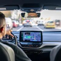 VIRAL Cum reușesc șoferii vitezomani să păcălească radarul poliției? Riscă 6.000 euro amendă - Foto: Freepik