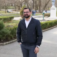 Ministrul demisionar al Agriculturii, un fost polițist din Caracal. CV bogat în funcții publice/Adrian Chesnoiu Facebook