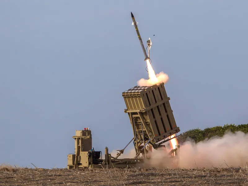 Armata ia rachete antiaeriene din Israel. Alegem între Iron Dome sau Spyder. Preț, 2.038.000.000€ - Foto: Profimedia images