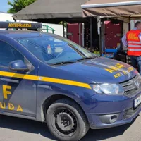 Inspectorii ANAF controlează firme. Acum sunt ei verificațid e DNA Foto: Facebook/ ANAF - rol ilustrativ