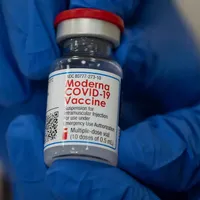 EMA a aprobat folosirea vaccinului anti-COVID Moderna pentru copiii cu vârste între 12 şi 17 ani. / Foto: dspbv.ro