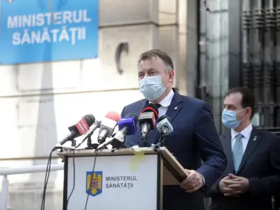 Ministrul Sănătății și premierul Orban. Sursa foto: Facebook Ministerul Sănătății