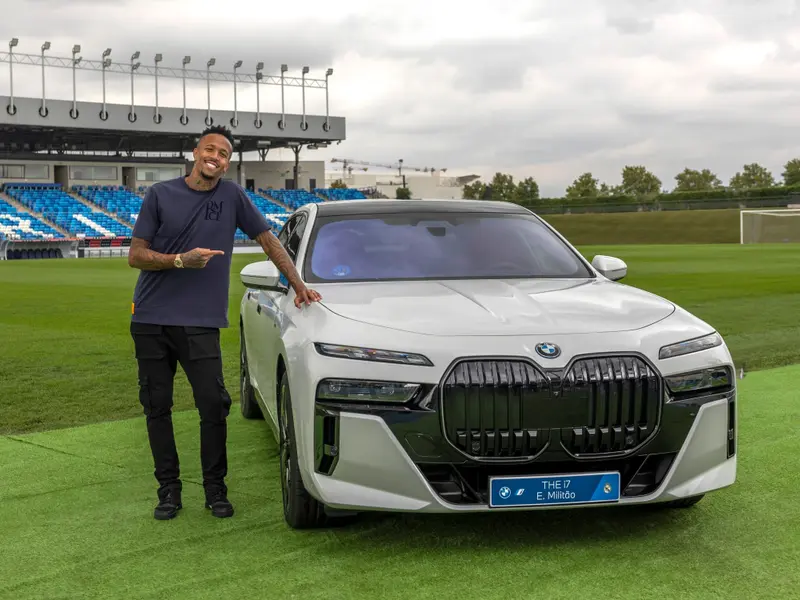 Ce mașini și-au luat galacticii de la Real Madrid? 9 „monștri” M Hybrid și 14 electrice - Foto: BMW