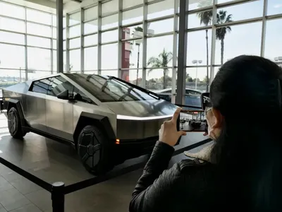 Tesla a lansat un Cybertruck ieftin, la 70.000 $. E „chel”. Nu are 4x4, nici suspensie adaptivă - Foto: Profimedia Images (Imagine cu rol ilustrativ)