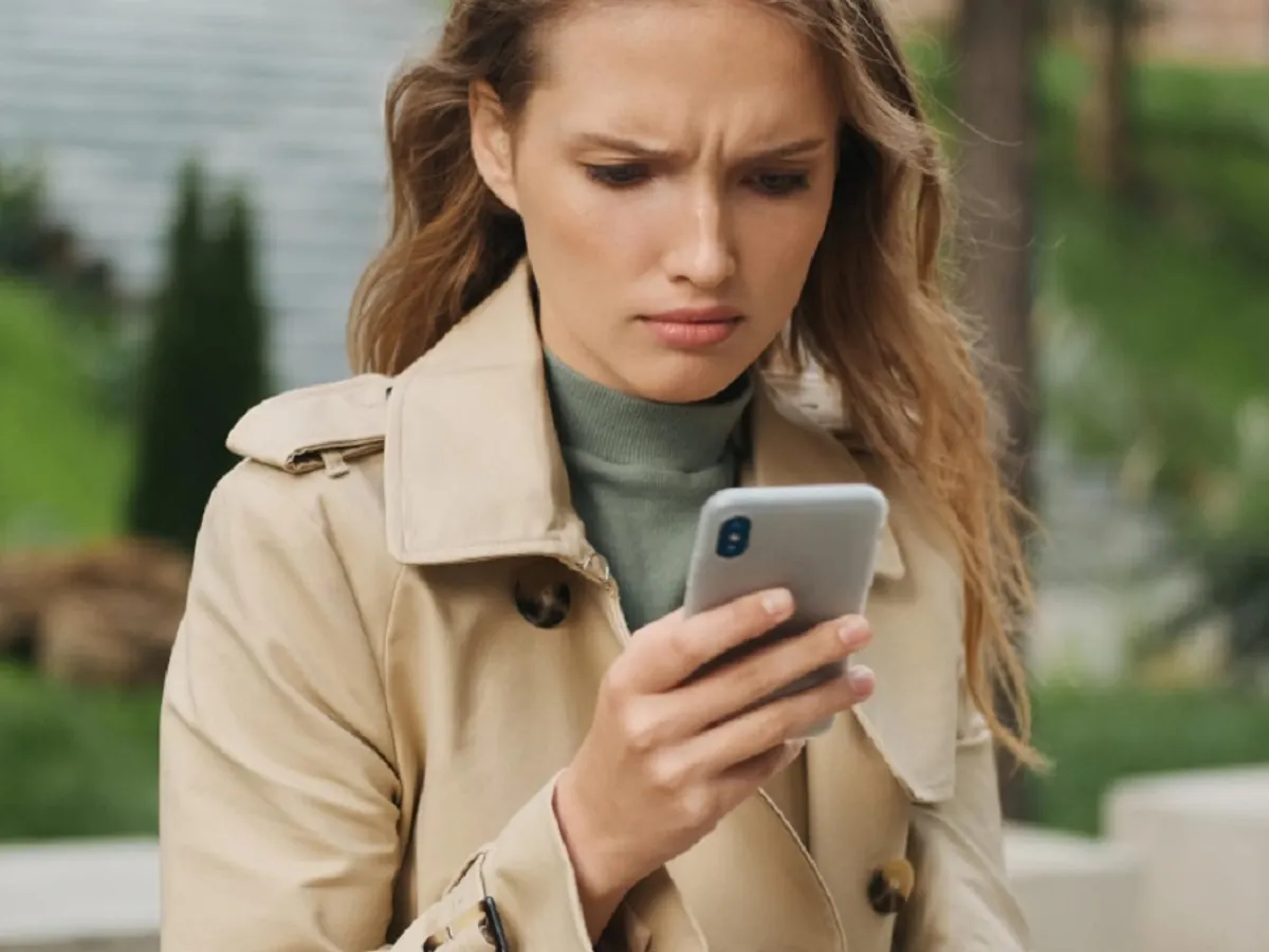 Escrocheria care lovește cu viteză uimitoare. Oprește conexiunea mobilă și golește contul bancar în 3 minute