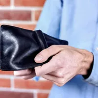 Un bărbat și-a uitat portofelul cu 3.000 € la ANAF. Ce a urmat? Nu se aștepta la asta - Foto: Freepik.com (rol ilustrativ)