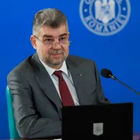 Profesorii vor avea salarii mai mari din 2024. Este Educația o prioritate pentru Guvern? Foto: gov.ro