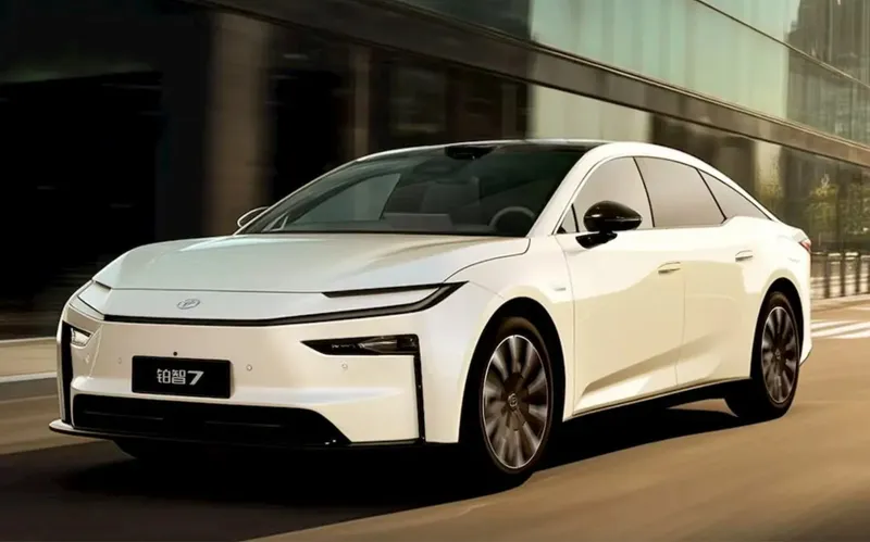 Toyota bZ7 - Foto: Toyota