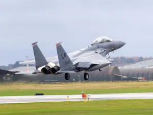 Rusia își face de cap în Baltică. Intrat în spațiul polonez, un Il-20, interceptat de britanici - Foto: Profimedia Images
