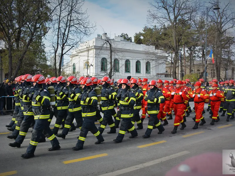 Se caută polițiști, pompieri și jandarmi. Vor fi scoase 5000 de locuri la concurs anul acesta Foto: Facebook/MAI