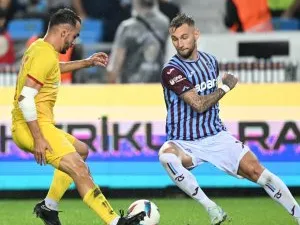 Transferul lui Denis Drăguș a intrat în impas! Salariul uriaș îi pune în pericol plecarea de la Trabzonspor