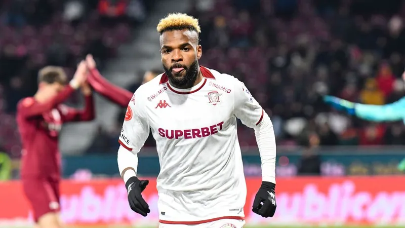 A murit Aaron Boupendza, fostul atacant al Rapidului. Cum s-a întâmplat? - Foto: Profimedia Images