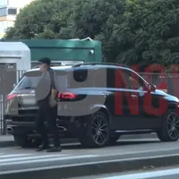 Bobonete, Bobiță din Las Fierbinți, ia la mișto Codul Rutier cu Mercedes-ul de 100.000 € - Foto: captură video Spynews.ro