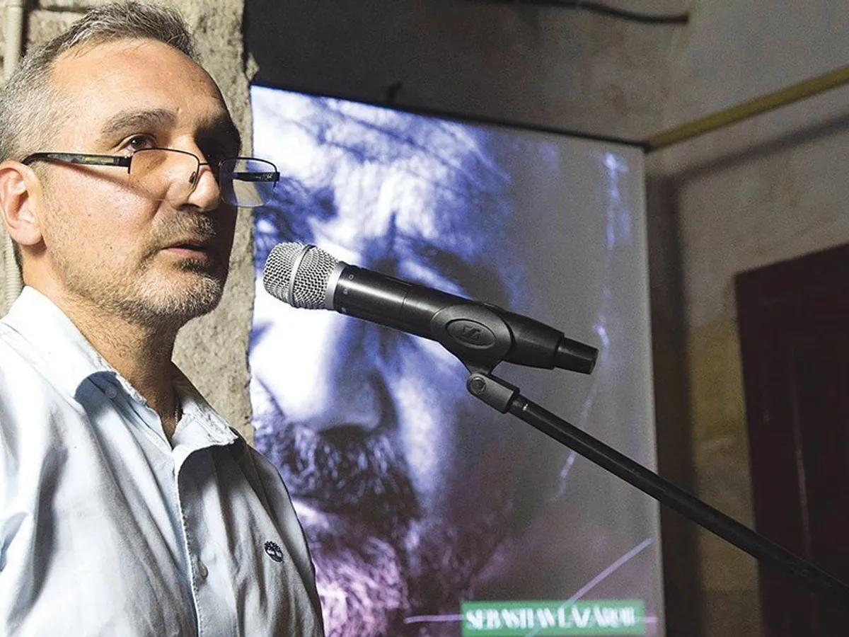 FRAUDĂ Sebastian Lăzăroiu a făcut public că Ministerul Muncii a constatat că 63% din dosarele fraudate erau în primării care aparţineau USL: PSD – 32%,
PNL – 26% şi PC – 5%.