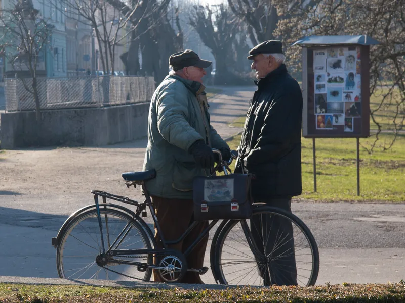 Oamenii stau de vorbă Imagine cu rol ilustrativ Foto: Pixabay.com