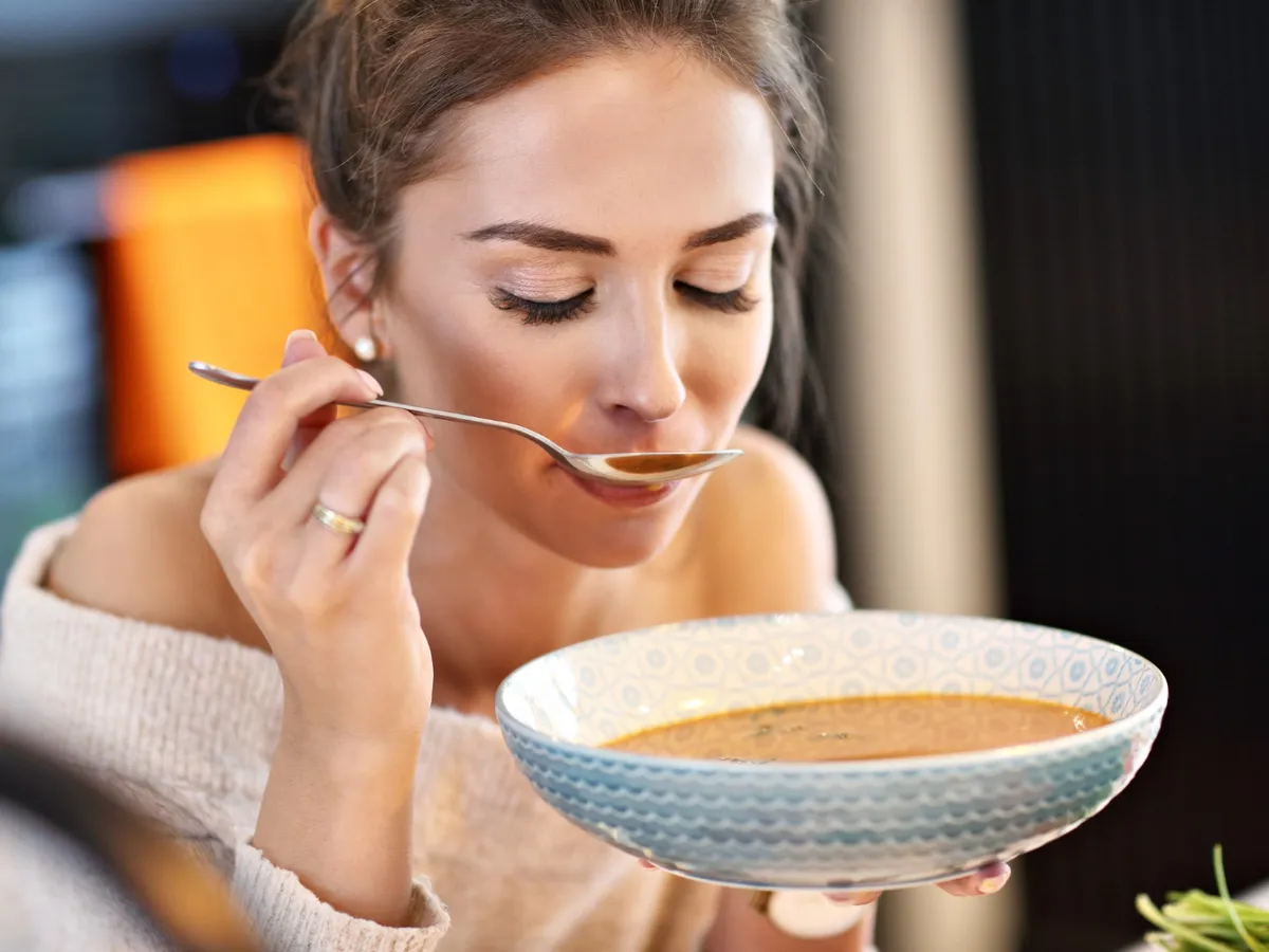 Cum să faci o ciorbă de perișoare incredibil de delicioasă? Există un ingredient ieftin care îi schimbă gustul